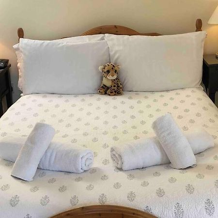 Secluded Romantic Cotswolds Barn - Sleeps 2 To 4 - Near Cirencester - Dog Friendly Kemble Exterior foto