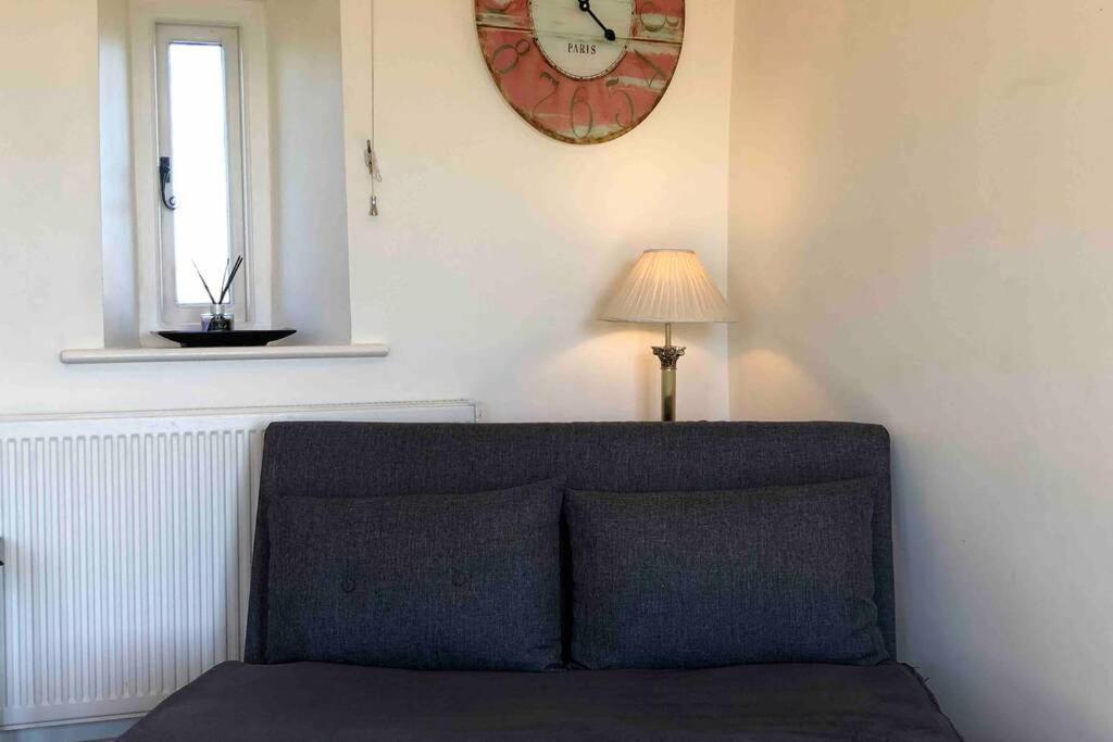 Secluded Romantic Cotswolds Barn - Sleeps 2 To 4 - Near Cirencester - Dog Friendly Kemble Exterior foto