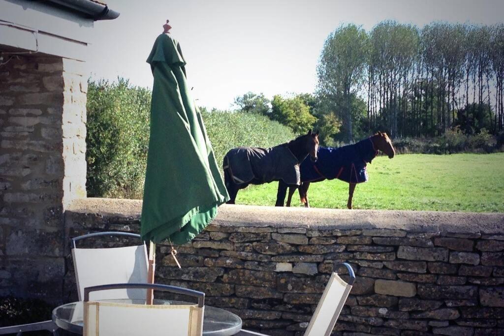 Secluded Romantic Cotswolds Barn - Sleeps 2 To 4 - Near Cirencester - Dog Friendly Kemble Exterior foto