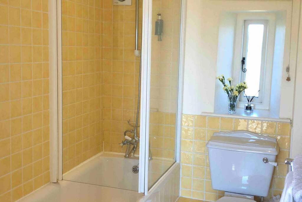 Secluded Romantic Cotswolds Barn - Sleeps 2 To 4 - Near Cirencester - Dog Friendly Kemble Exterior foto